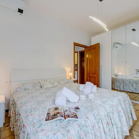 Il Tulipano Giallo 100m From The Sea - Happy Apartment San Bartolomeo Al Mare